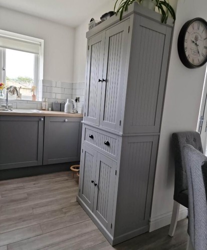 Tall kitchen cupboard - tall,